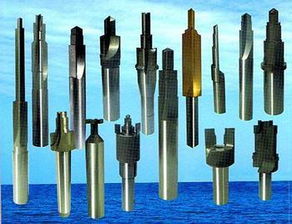 刀具材料進入硬質合金時代